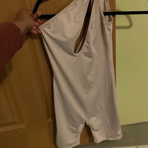Tan stylish romper - Picture 2 of 2